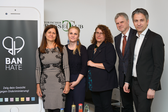 Von links nach rechts: Landesrätin Doris Kampus, Daniela Grabovac  (Antidiskriminierungsstelle Steiermark), Susanne Pekler (Neustart),  Thomas Mühlbacher (Leiter der Staatsanwaltschaft Graz), Stadtrat Kurt Hohensinner